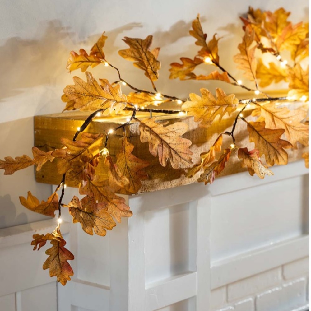 Indoor/Outdoor Lighted Rust Oak Garland